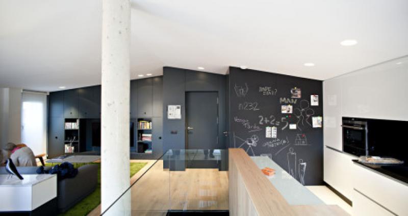 อพาร์ทเม้นแบบ  minimalist วอร์ซอเพล็กซ์