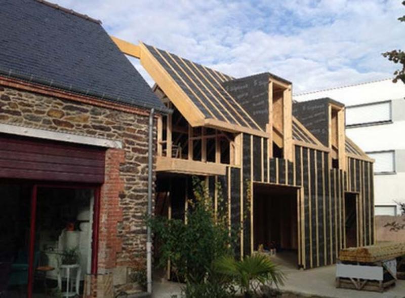 บ้านสองชั้น ร่วมสมัยผสานเก่าใหม่ สไตล์ฝรั่งเศส