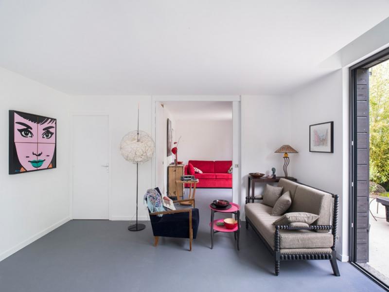 บ้านสองชั้น ร่วมสมัยผสานเก่าใหม่ สไตล์ฝรั่งเศส