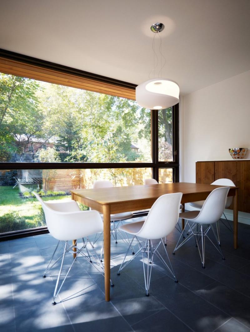 แบบบ้านร่วมสมัย รื่นรมย์กับสวนสวย ในโตรอนโต