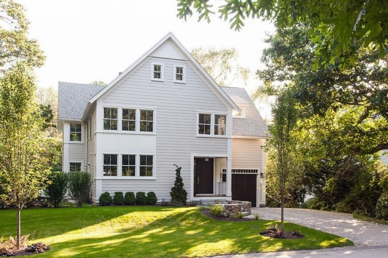 บ้านสีขาว กับความทันสมัย บรรยากาศแห่งความร่มรื่น