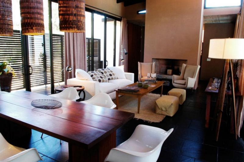 บ้านสวยร่วมสมัยท่ามกลางบรรยากาศที่รายล้อมไว้ด้วยธรรมชาติในอุรุกวัย