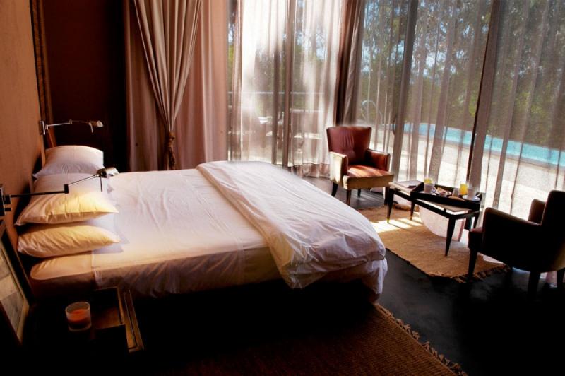 บ้านสวยร่วมสมัยท่ามกลางบรรยากาศที่รายล้อมไว้ด้วยธรรมชาติในอุรุกวัย