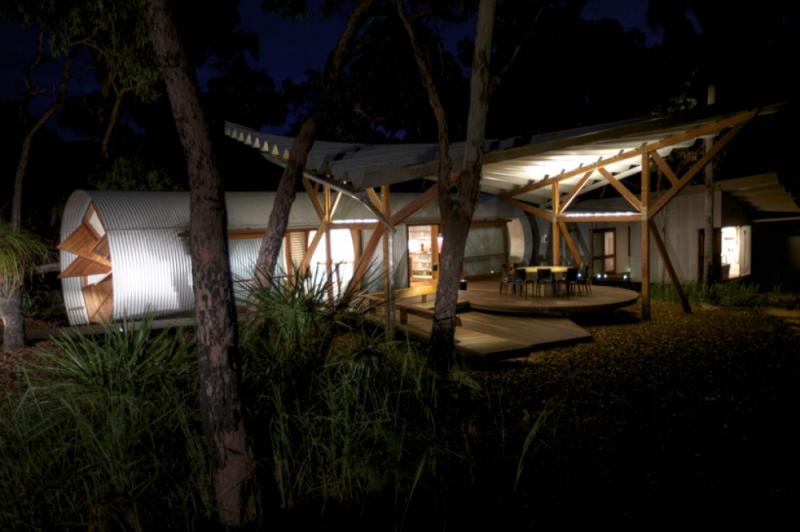 บ้านแคมป์ดีไซน์ล้ำรูปทรงท่อ ดีไซน์ล้ำ กับ drew house