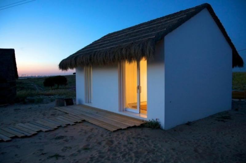 โรงแรมริมทะเล แบบทูอินวัน ท่ามกลางบรรยากาศแบบทุ่งนา