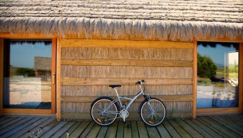 โรงแรมริมทะเล แบบทูอินวัน ท่ามกลางบรรยากาศแบบทุ่งนา