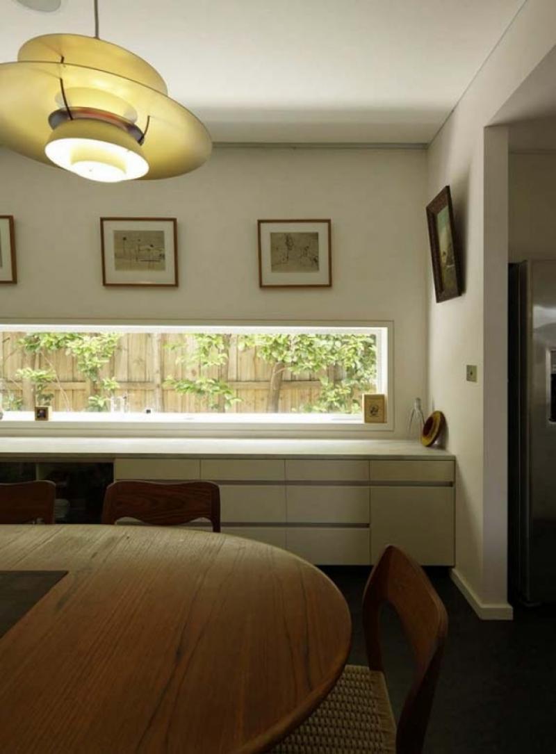 บ้านอิฐทรงลูกบาศก์ ร่วมสมัย เป็นเอกลักษณ์ โดดเด่นความเก่าแก่ที่ลงตัว