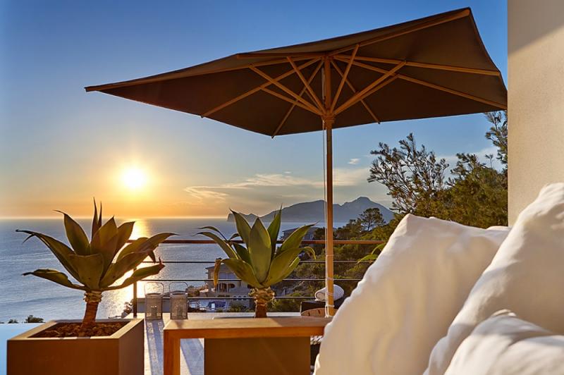 บ้านพักตากอากาศวิลล่าหรูหรา ท่ามกลางทะเลเมดิเตอร์เรเนียน ในสเปน