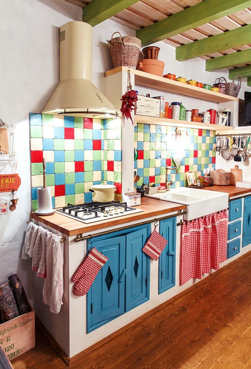 บ้าน สีสันสไตล์โรมาเนียน คัลเลอร์ฟูล