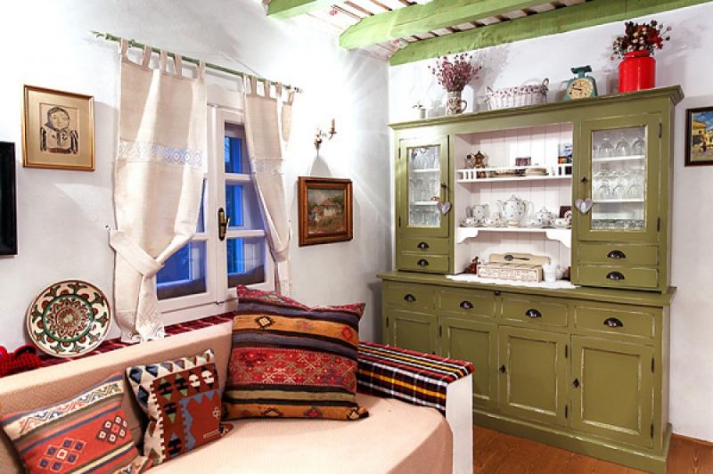 บ้าน สีสันสไตล์โรมาเนียน คัลเลอร์ฟูล