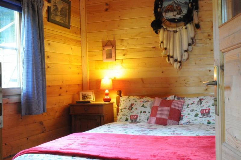 บ้านไม้ กระท่อมไม้หลังเล็กน่ารักและอบอุ่น