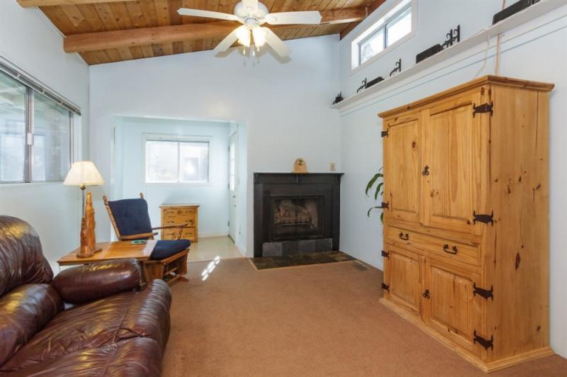 บ้านไม้สีหวาน สดชื่น สบายตา แนบชิดติดธรรมชาติ