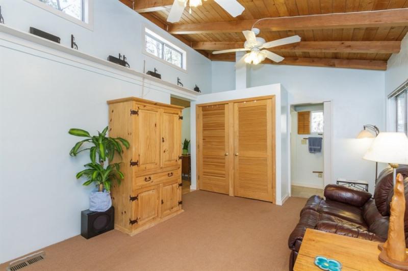 บ้านไม้สีหวาน สดชื่น สบายตา แนบชิดติดธรรมชาติ