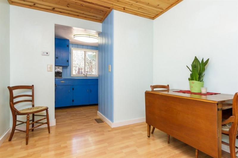 บ้านไม้สีหวาน สดชื่น สบายตา แนบชิดติดธรรมชาติ