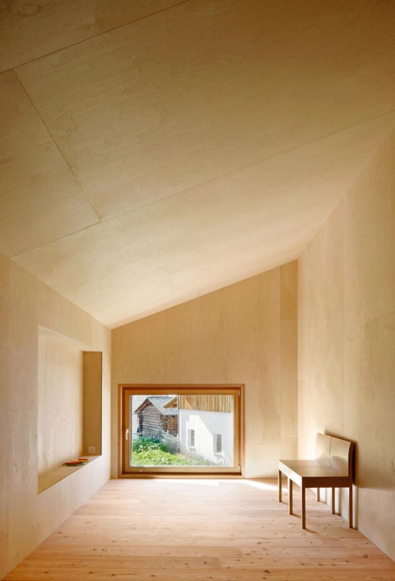 บ้านแปลงโฉมบ้านไม้ร้อยปี ให้เป็นบ้านพักผ่อนสำหรับวันหยุด