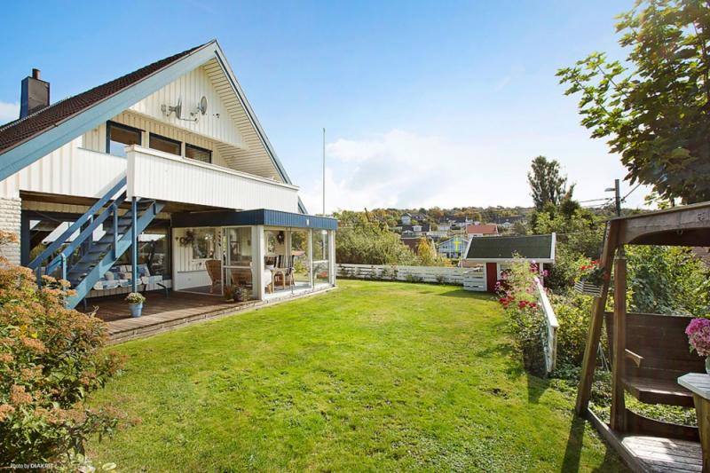 บ้านสวยติดทะเลพร้อมบรรยากาศที่แสนสงบผ่อนคลาย ในชนบท