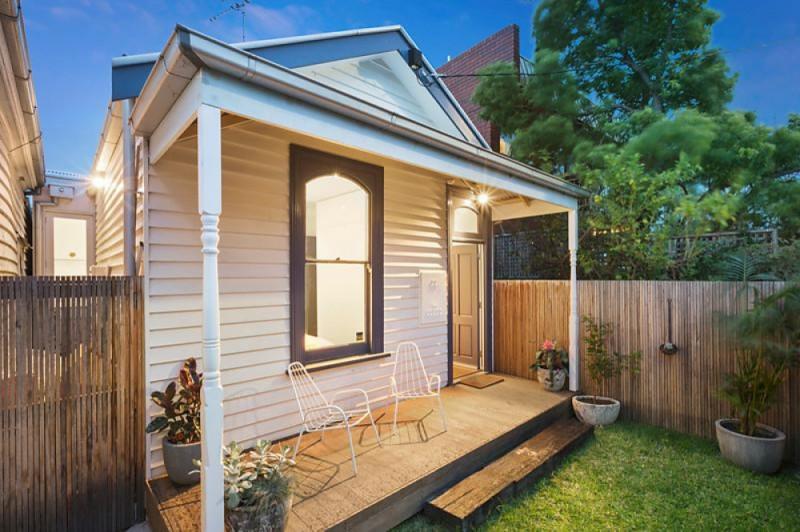 บ้านน้อยหลังเล็ก ความสุขที่เกินตัว