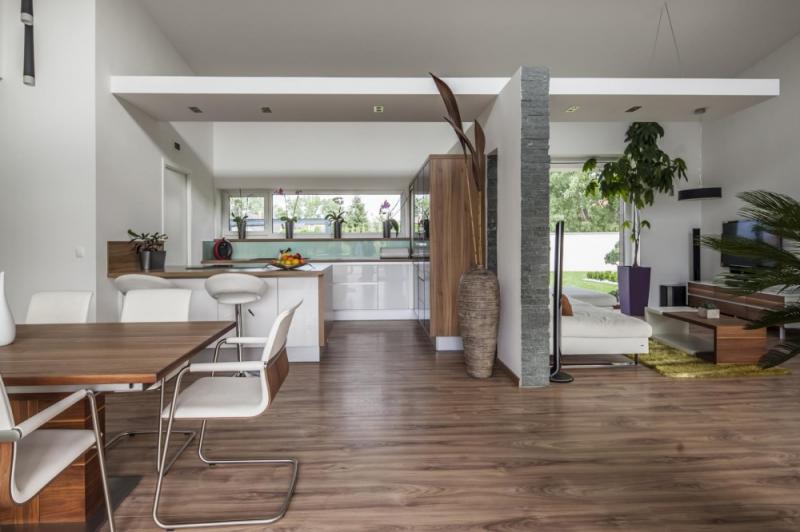 บ้านสวยสำหรับสมาชิก 4 คน ท่ามกลางสนามหญ้าสวยและมุมนั่งเล่นสุดชิวในฮังการี