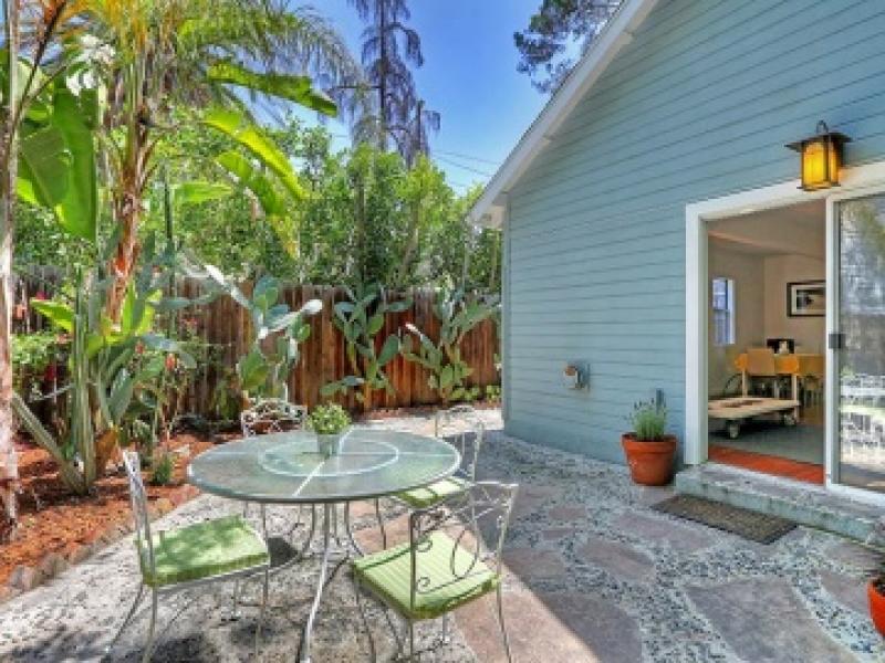 แบบบ้านโมเดิร์น โดดเด่นสวยรูปทรงแปลก ด้วยภูมิท้ศน์สไตล์ญี่ปุ่น