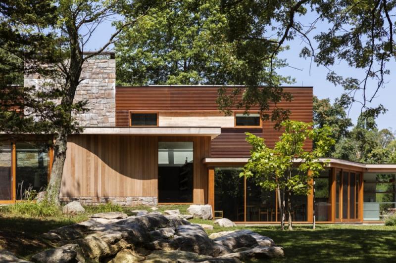 บ้านเก่าได้รับการรีโนเวทใหม่ ท่ามกลางธรรมชาติ