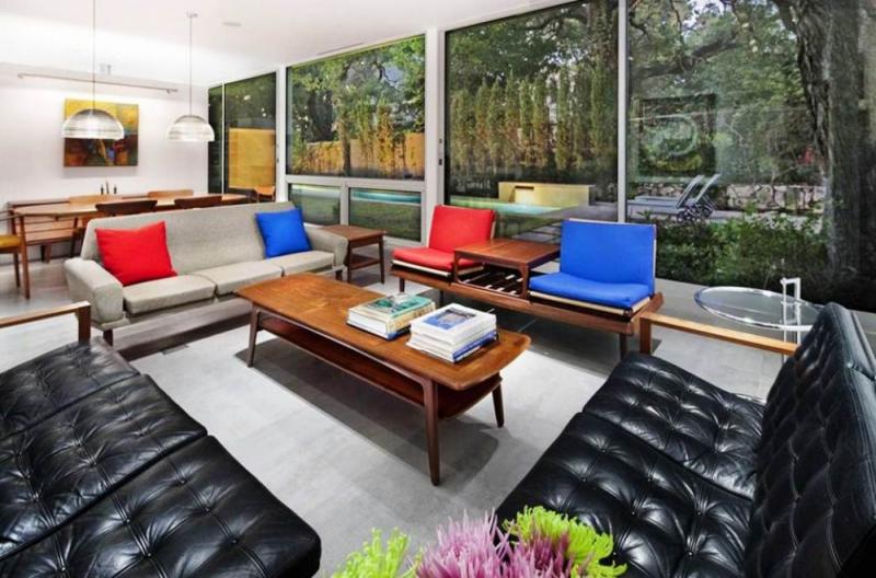 บ้านชั้นเดียวบนพื้นที่แคบและยาว มีพื้นที่ใช้สอยเพียงพอแบบไม่อึดอัด