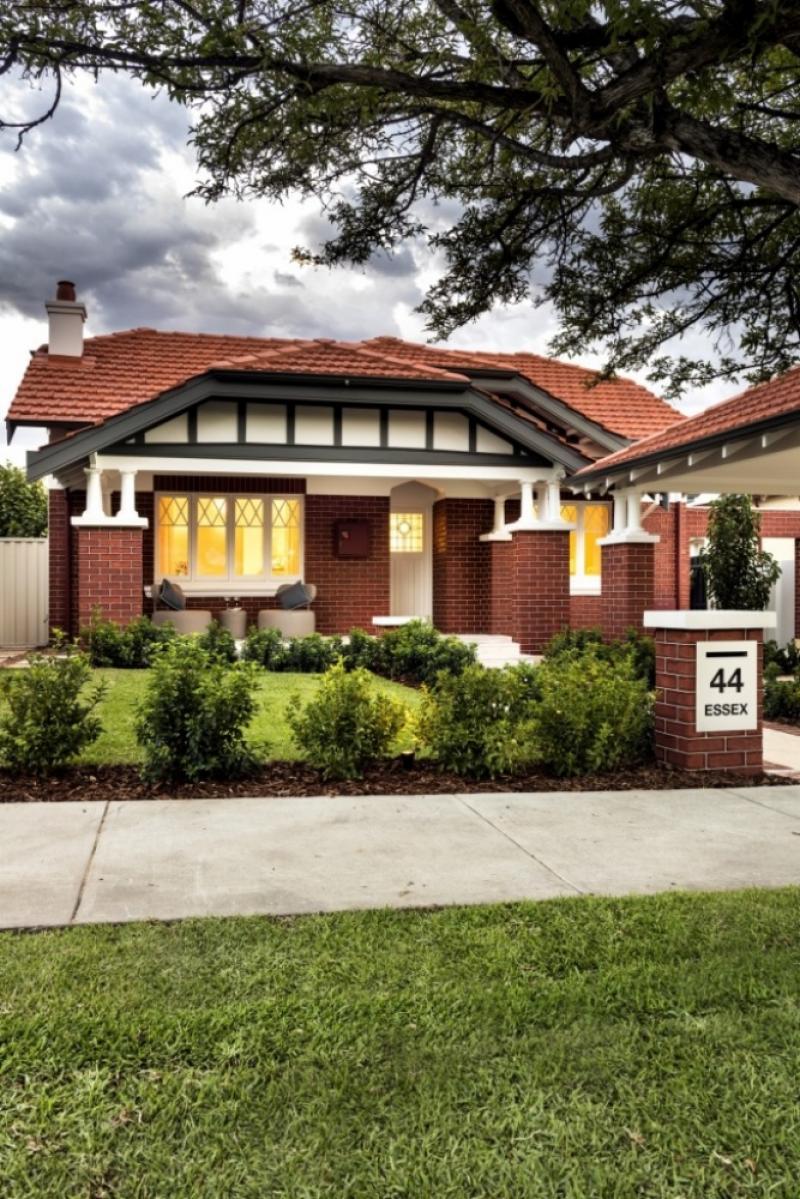 บ้านเก่าชั้นเดียว ปรับปรุงทันสมัย ผสานความงามดั้งเดิม