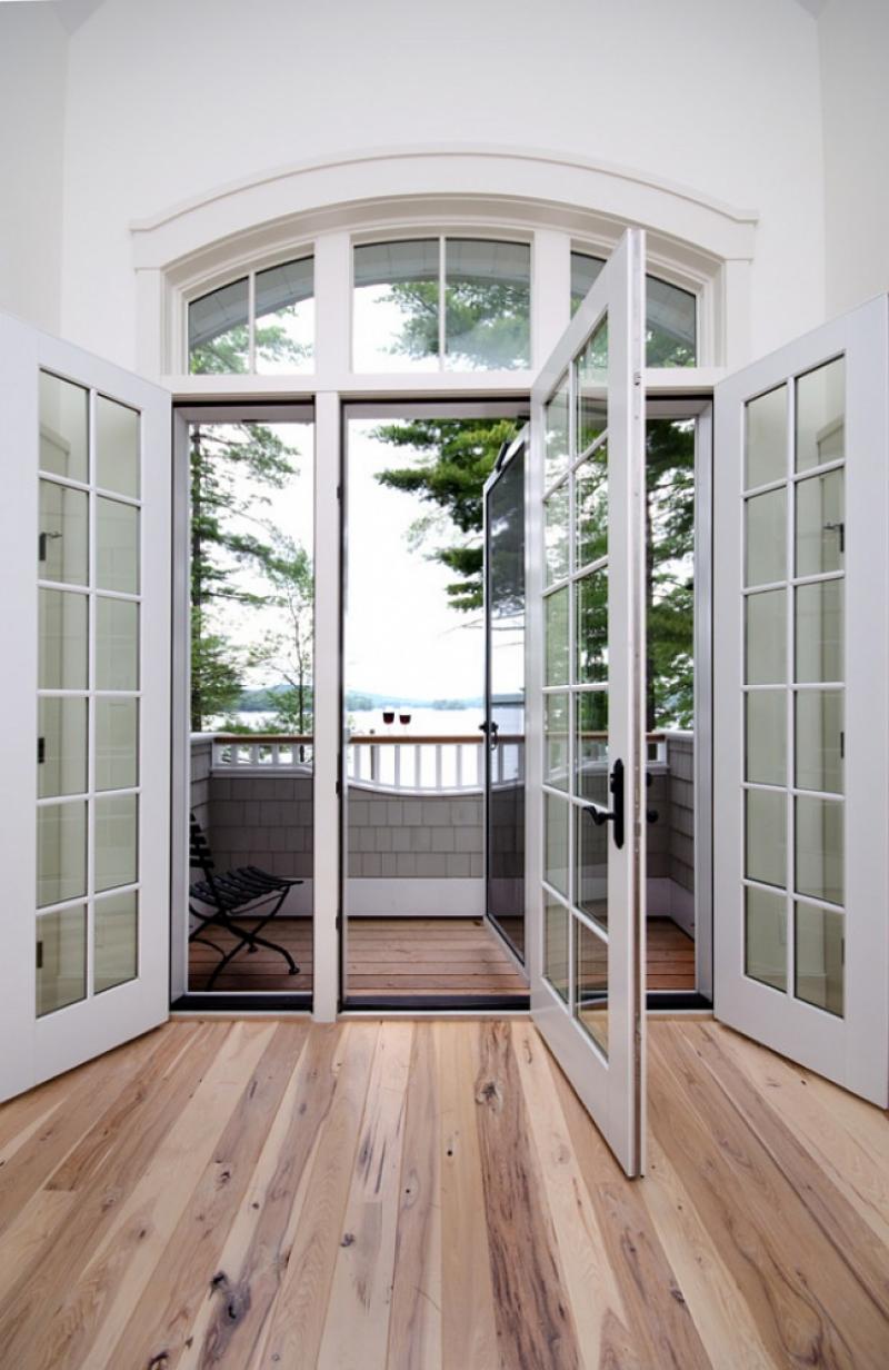 บ้านเก่าสไตล์วิคตอเรียคลาสสิกแบบดั้งเดิมผ่อนคลายสบายๆ กับบ้านคอทเทจ ริมทะเลสาบ