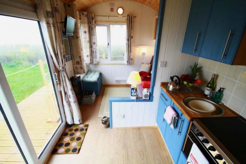 บ้านพักขนาดเล็ก สำหรับวันหยุด ท่ามกลางชนบท