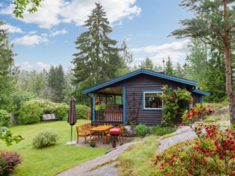 บ้านชั้นเดียวแสนรักที่รายล้อมเพลิดเพลินไปกับความผ่อนคลาย