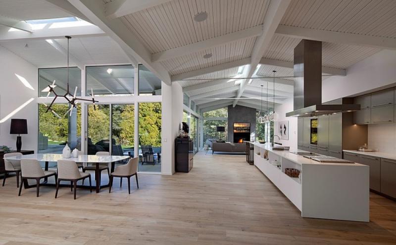 บ้านชั้นเดียวแสนรักที่รายล้อมเพลิดเพลินไปกับความผ่อนคลาย