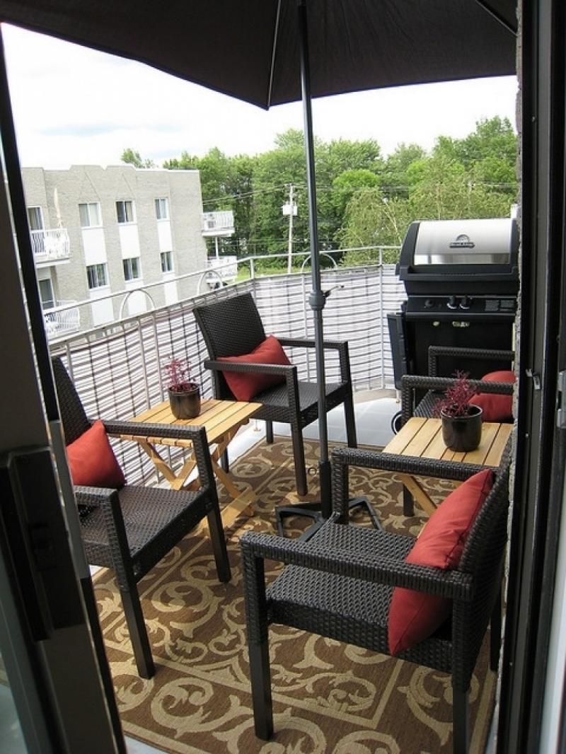 จัดสวนให้ระเบียงขนาดเล็ก ได้สัมผัสกับต้นไม้ใบหญ้าสีเขียวสดในบ้าน