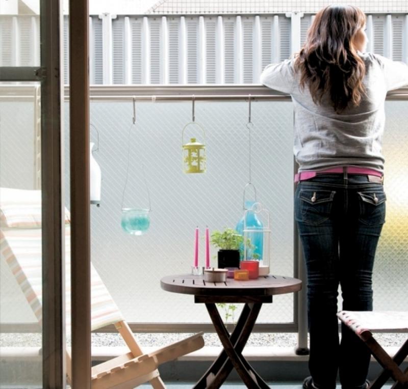 จัดสวนให้ระเบียงขนาดเล็ก ได้สัมผัสกับต้นไม้ใบหญ้าสีเขียวสดในบ้าน