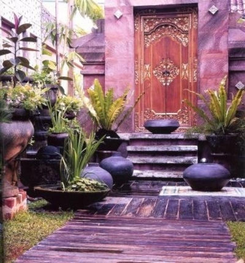 จัดสวนเมืองร้อน เน้นความร่มรื่นเป็นธรรมชาติ สไตล์บาหลี