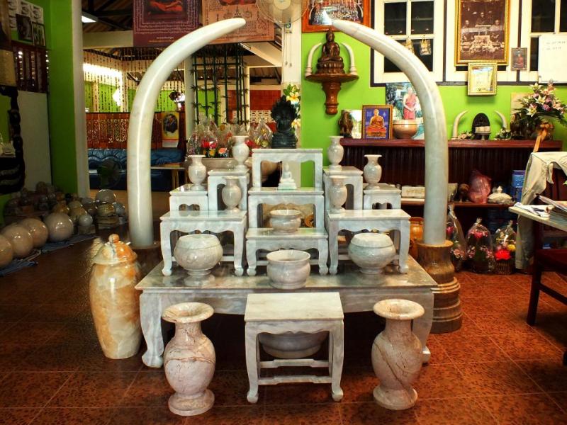 จัดโต๊ะหมู่บูชาในห้องพระให้ถูกหลัก