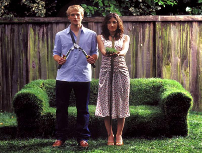 ไอเดียแปลงโฉมผืนหญ้า..ให้เป็น โซฟายักษ์