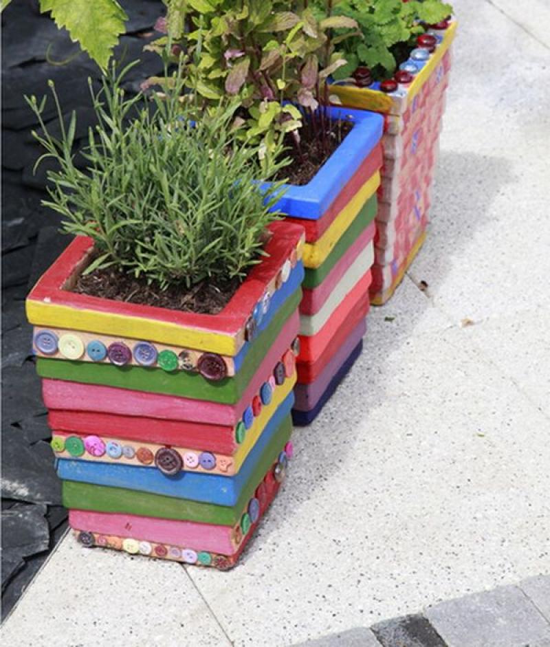 9 ไอเดีย ตกแต่งสวนสวยด้วยกระถางสุดเก๋