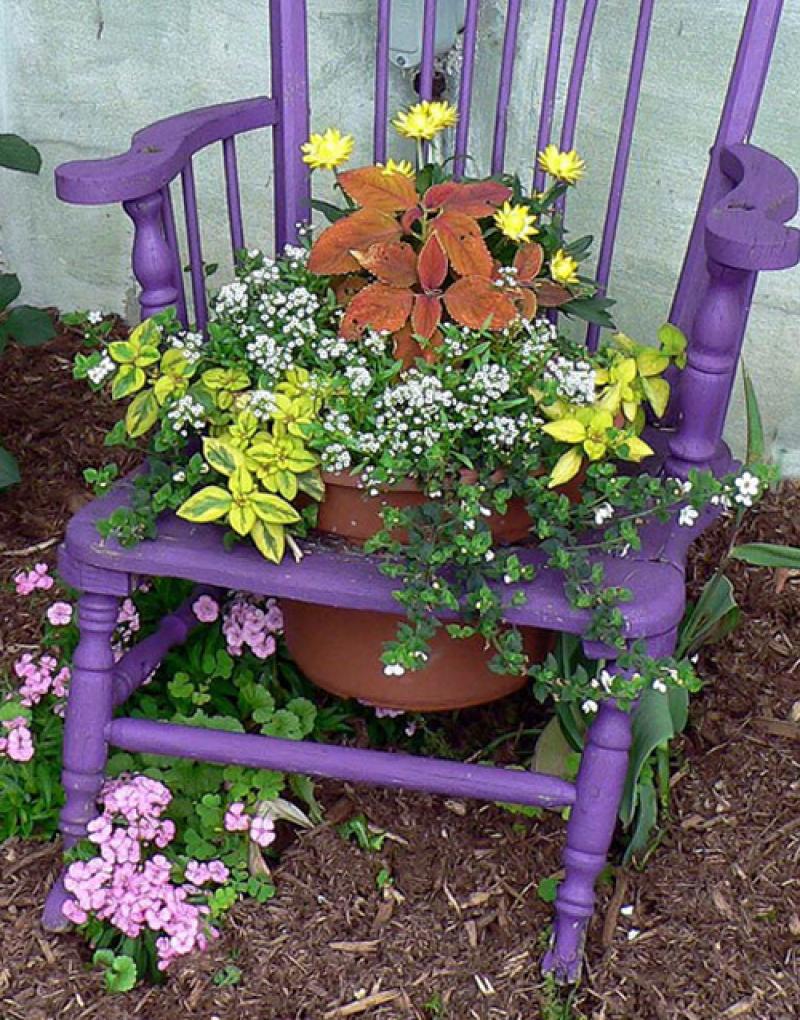 6ไอเดียจัดสวนดอกไม้ง่ายๆ ด้วยเก้าอี้ไม้เก่า