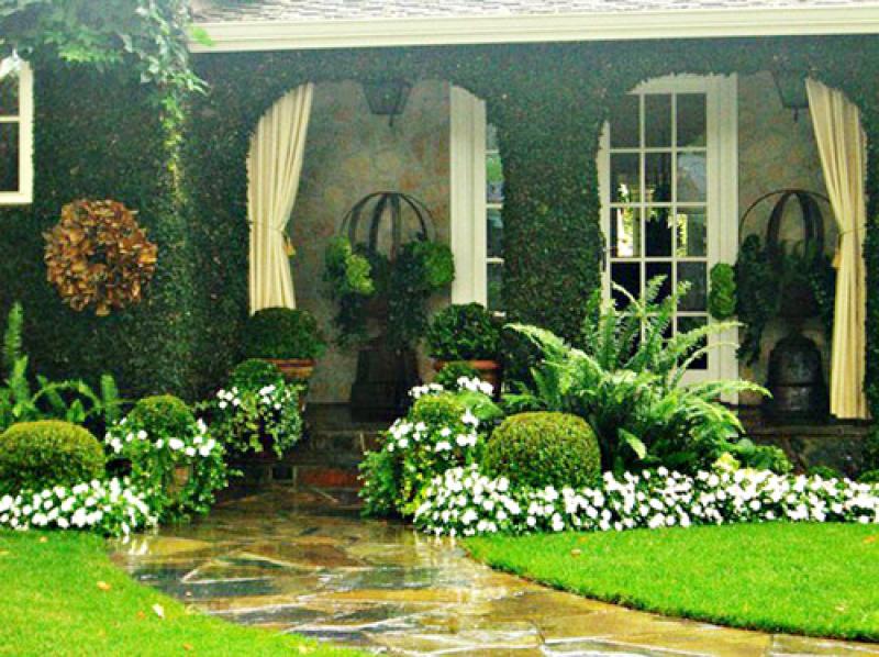 จัดสวนสวย ด้วยไม้พุ่ม