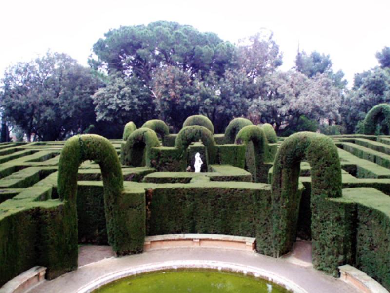 จัดสวนสวย ด้วยไม้พุ่ม