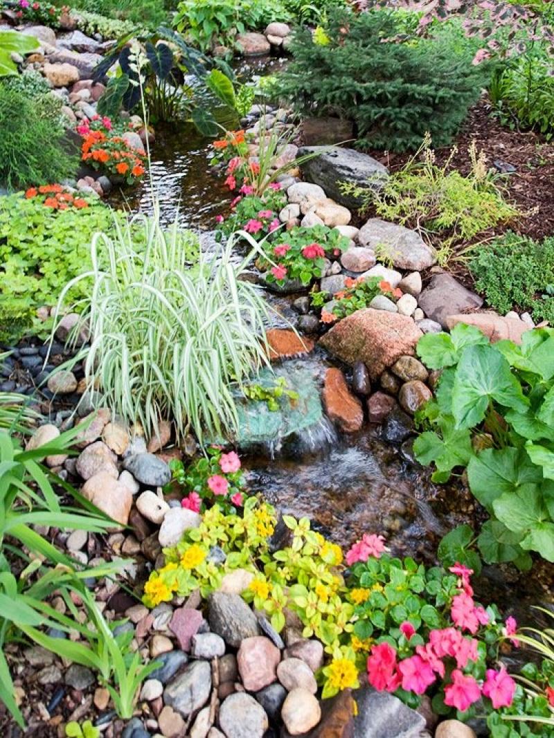 ออกแบบสวนให้สดชื่น ด้วยสวนน้ำและน้ำตก