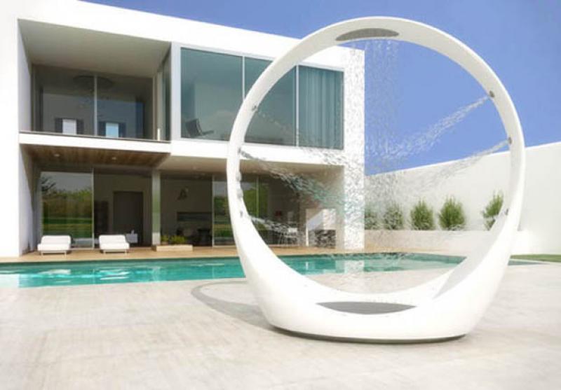 ห้องน้ำใหม่ของการอาบน้ำด้วย loop shower