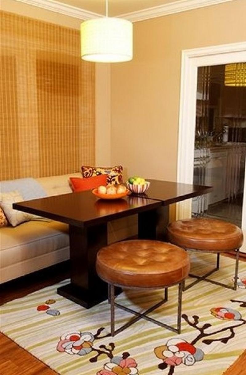 แต่งโต๚ะอาหารด้วยเก้าอี้แบบผสม