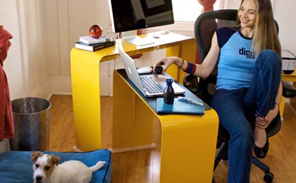 ตกแต่งห้องทำงาน ด้วยโต๊ะทำงาน