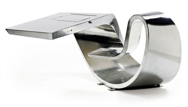 ตกแต่งห้องทำงาน ด้วยโต๊ะทำงาน