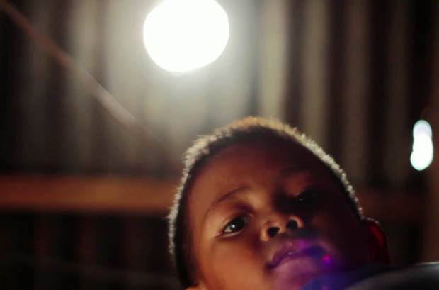 ทำหลอดไฟจากน้ำยาล้างจาน DIY