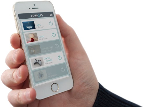 อุปกรณ์ควบคุมบ้านอัจฉริยะด้วยสมาร์ทโฟน