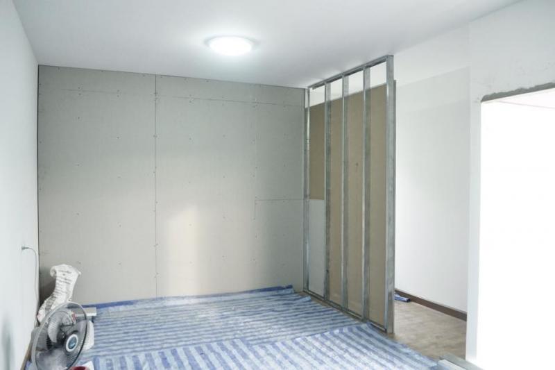 เนรมิตสตูดิโอกึ่งโรงหนังในบ้านครับ