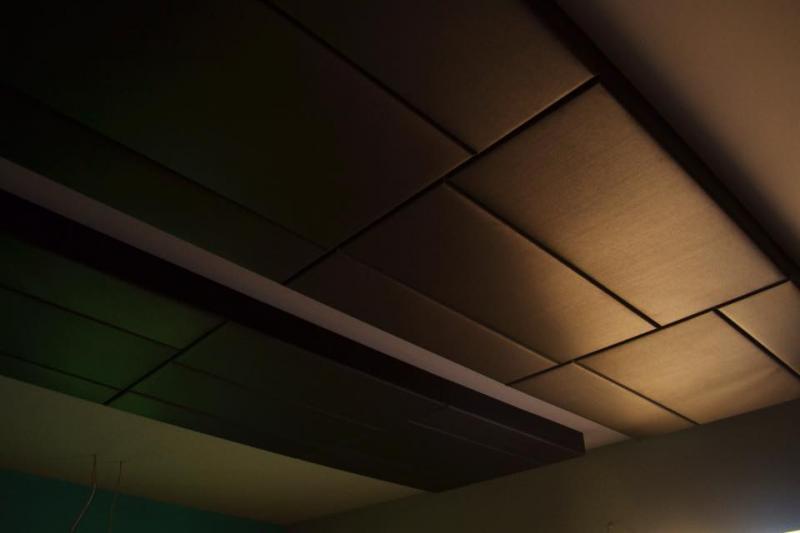 เนรมิตสตูดิโอกึ่งโรงหนังในบ้านครับ