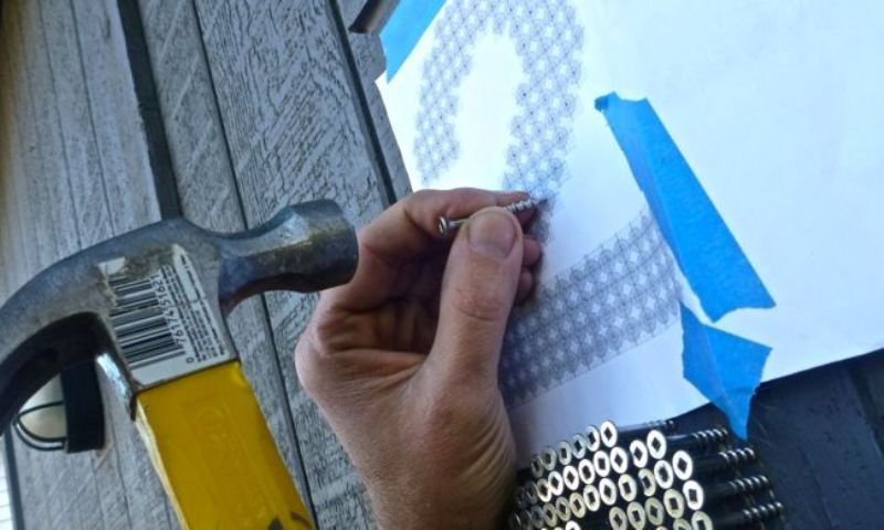 ไอเดียเก๋ ใช้น๊อต ตะปู ทำบ้านเลขที่