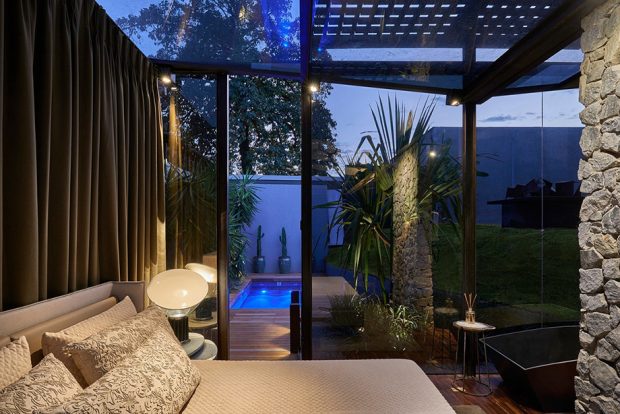 บ้านกระจก สมัยใหม่ ดูดีจริงๆ Glass House